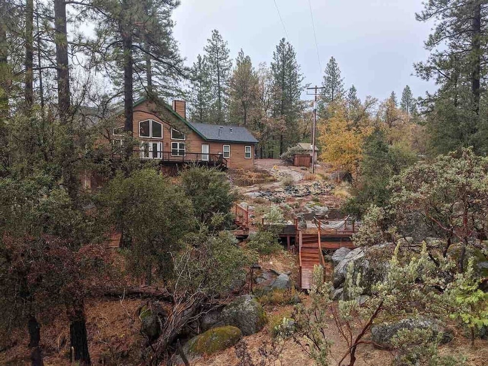 Red Tail Retreat in Mariposa