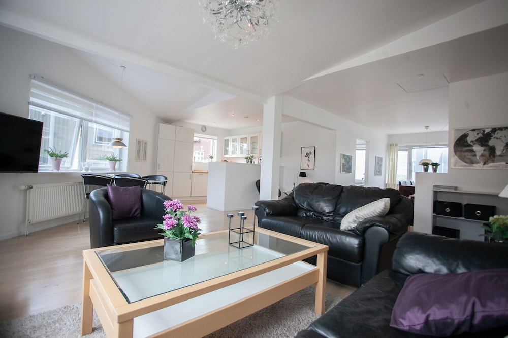 Downtown Tórshavn - Large 3 Bedroom Apartment view 4