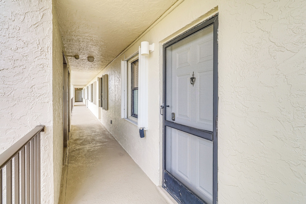 Hutchinson Island Condo w/ Views & Pool Access