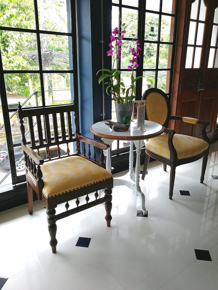 lounge