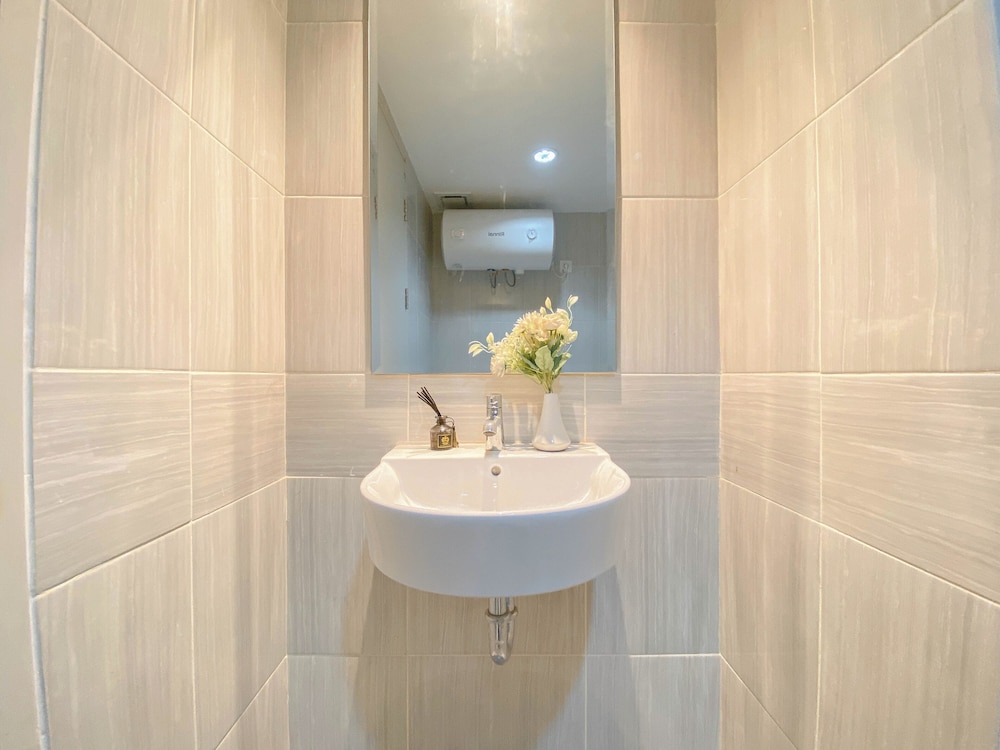 Spacious And Minimalist Studio Apartment At Vasanta Innopark