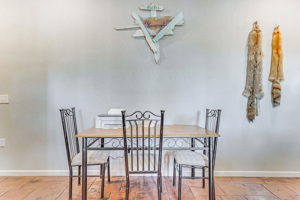 Fishing Dock: Waterfront Pensacola Retreat