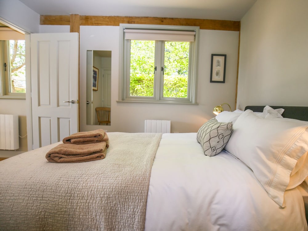 The Lodge at Mortons view 3