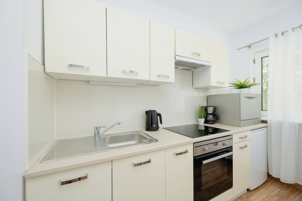 Apartment Business Center by Renters view 3