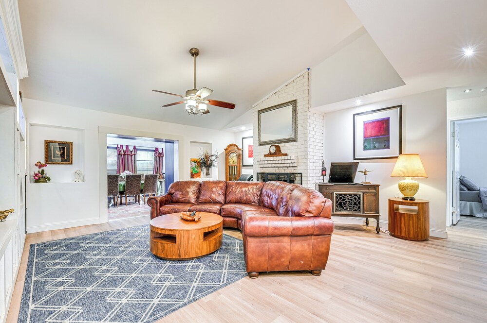 Spacious Family Home w/ Fenced Yard in DFW Area
