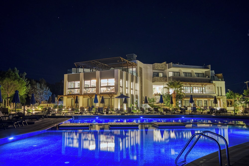 Hotel Atalanti Boutique Hotel - Adults Only - Image 1