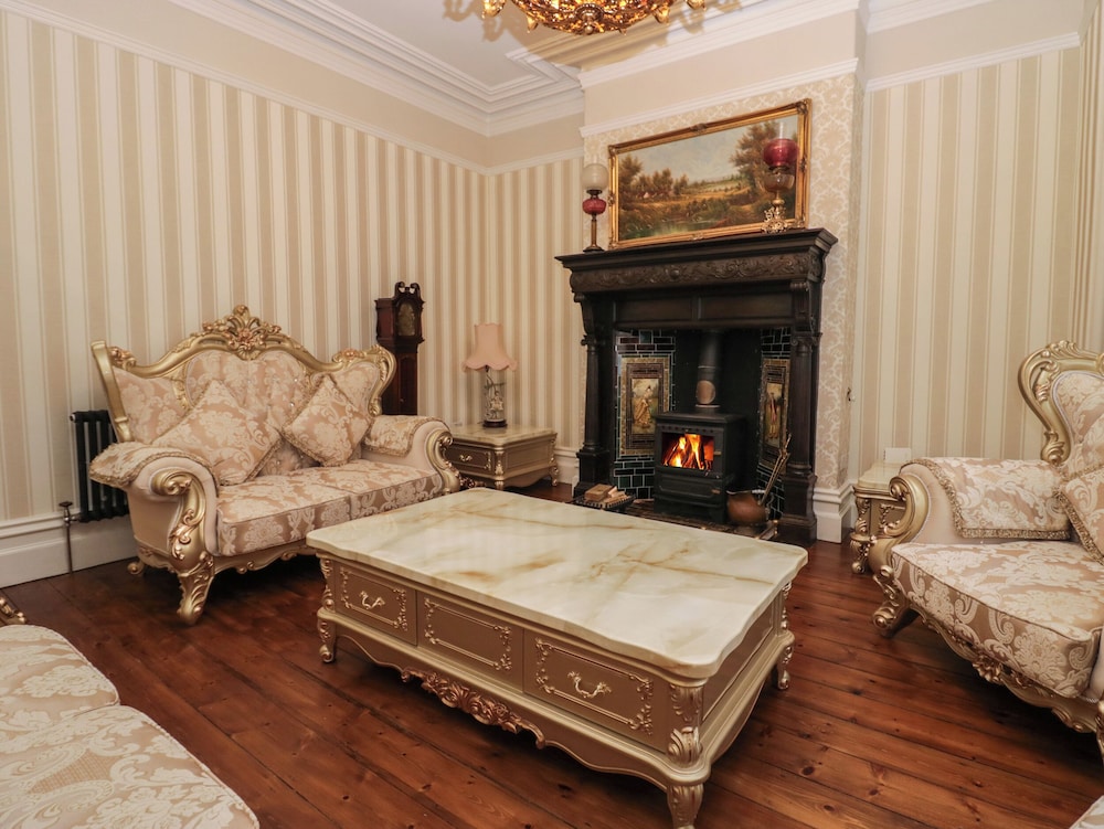 Beechgrove Manor