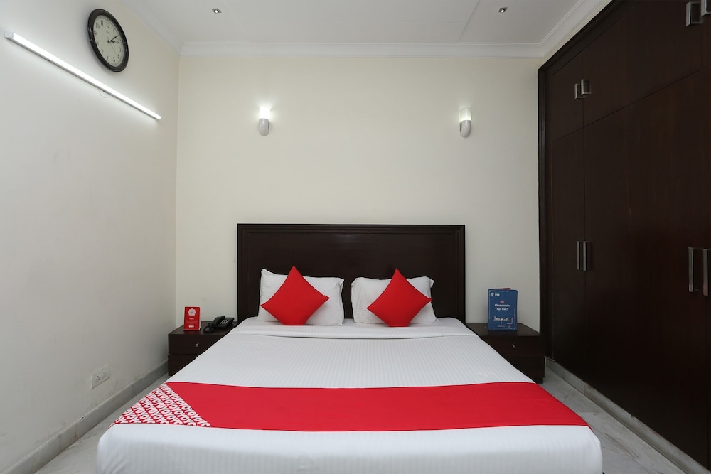 OYO 15822 Ryan Residency