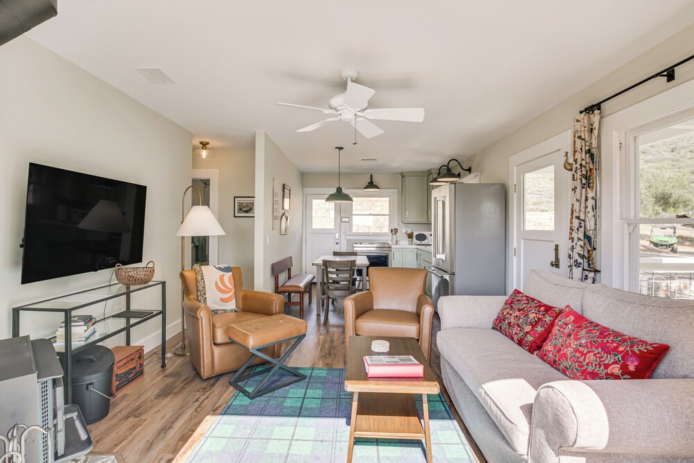 320 Acres: Farmhouse in East County San Diego