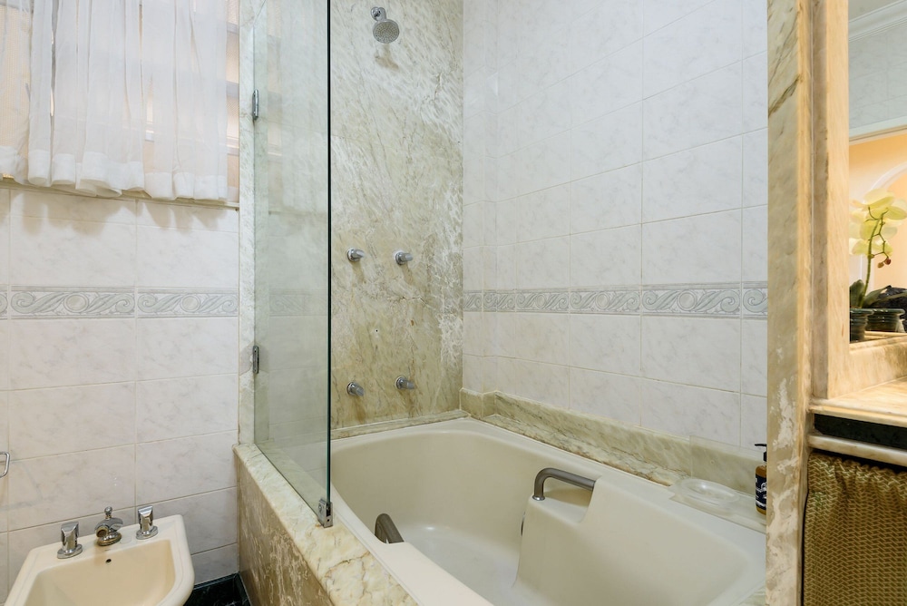 Classic 4-bedrooms by the Sea A 3484/301