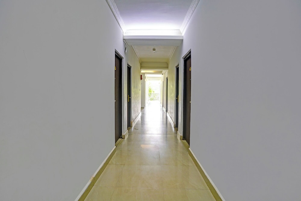 Fabhotel Tranquil Inn