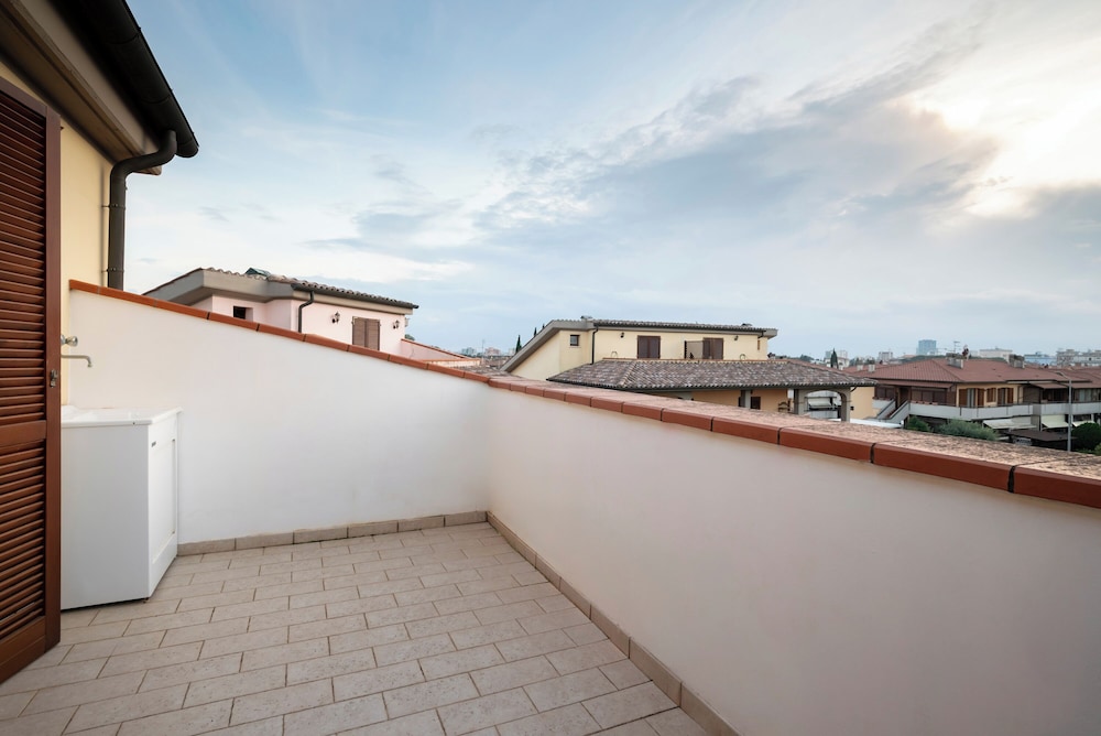 Follonica Apartments