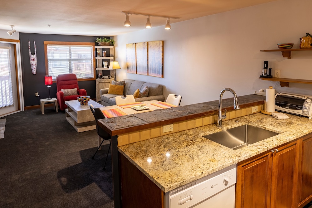 One Bedroom Condos at Powderhorn Lodge - Solitude UT