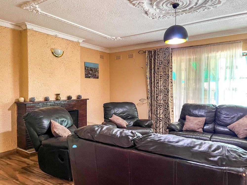 3 bed Cozy Homestay for Groups in Lundi Park - 2292