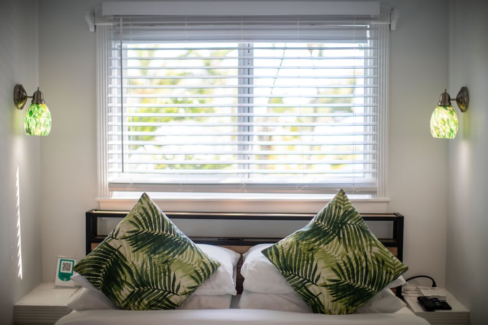 Andrews Inn & Garden Cottages