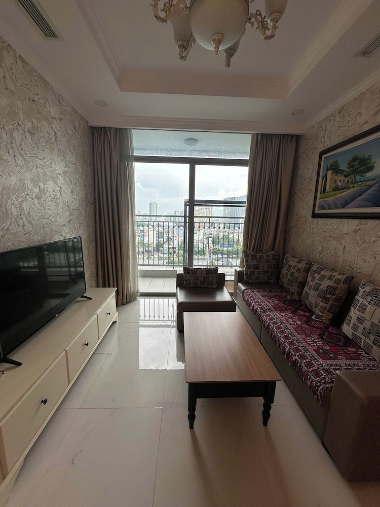 The Aquamarine Landmark Suites - Poolside Access at L4B