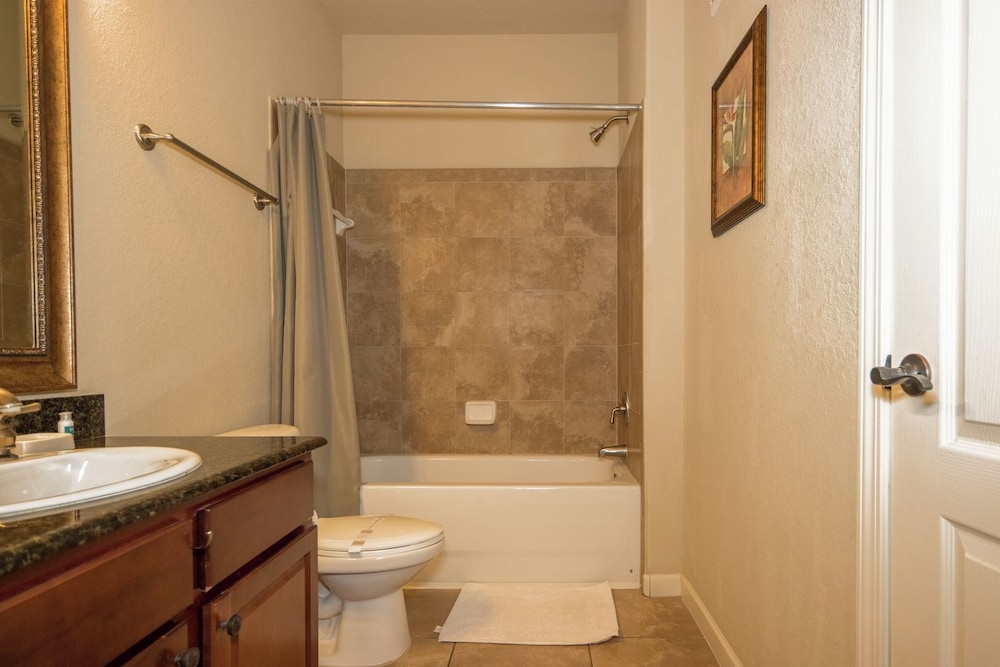 BP835CP 4 Bedroom Condo in Bella Piazza 4 Condo