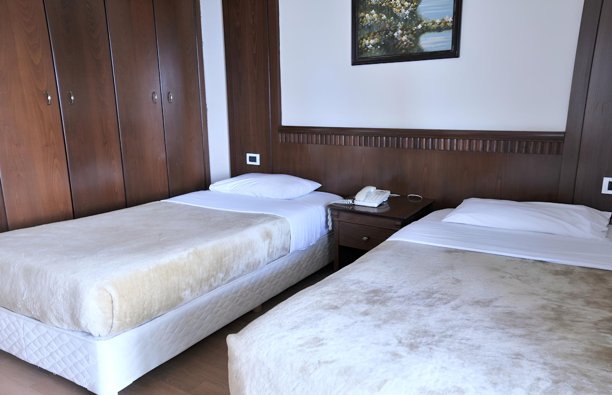 White House Hotel