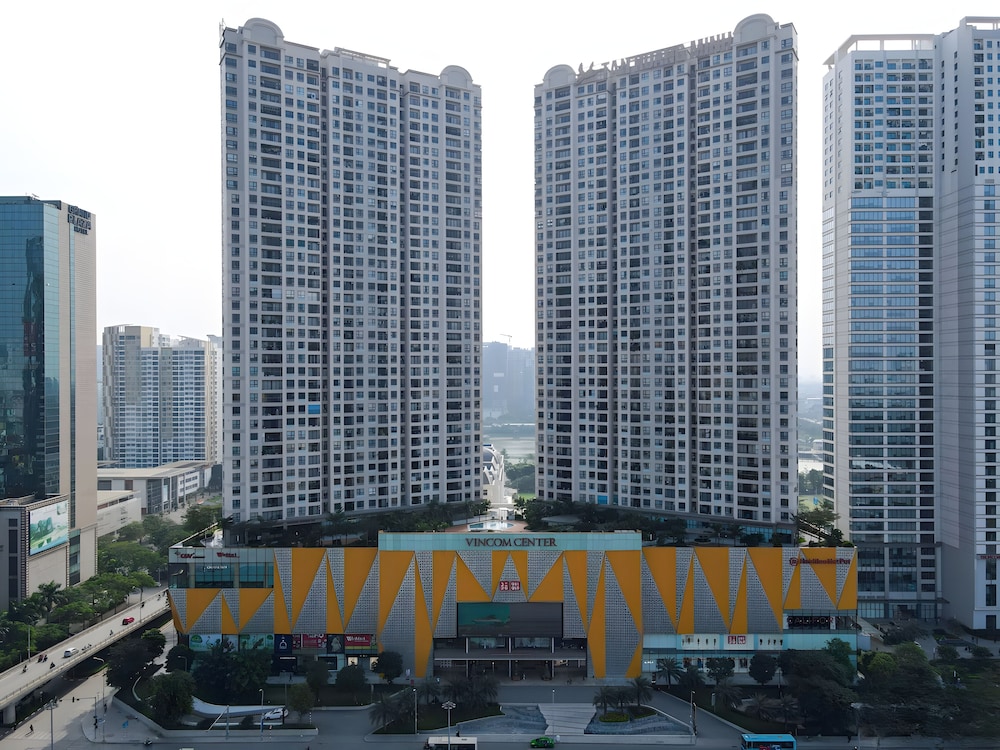 TIL Vinhomes D'capitale Elegance Suites