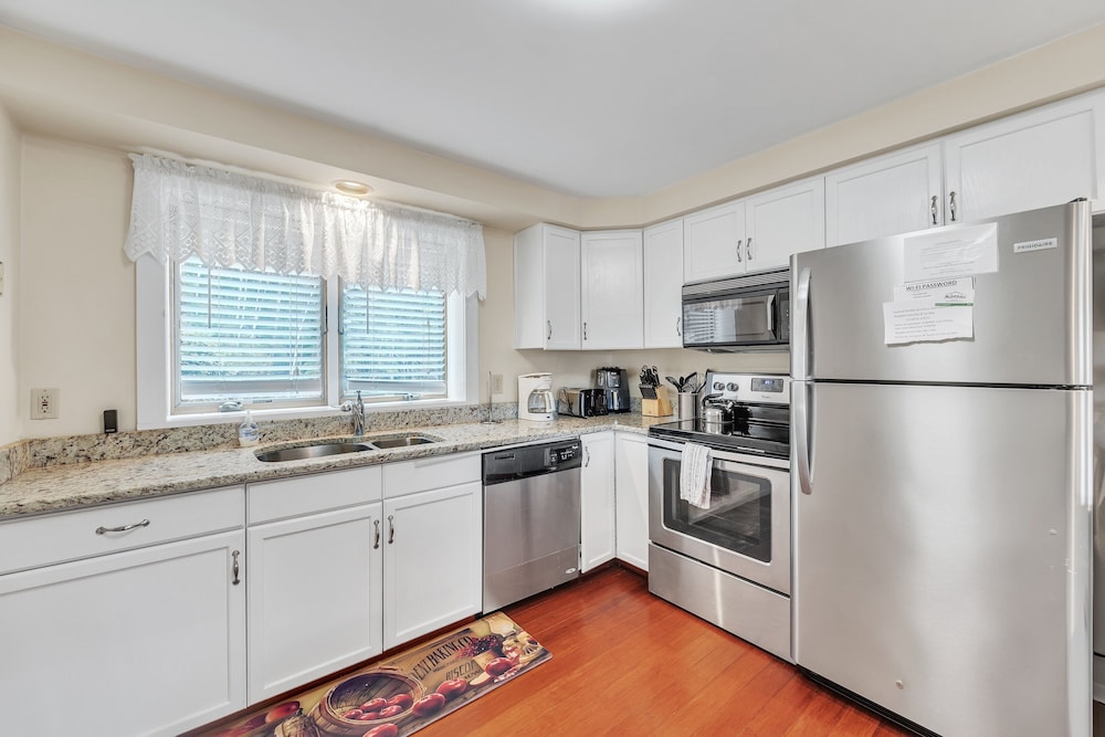 Santanoni 60h - Renovated Townhome With Privacy 2 Bedroom Townhouse by The Summit at Gore Mountain