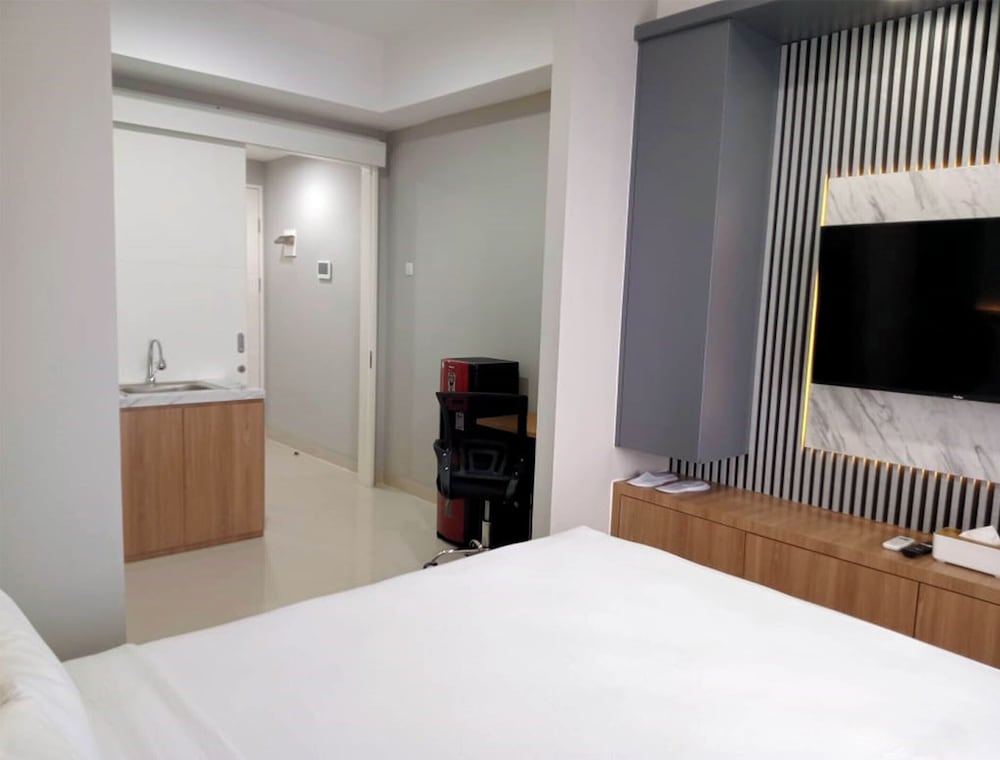 The Cozy Rooms at The Ayoma Residence view 2