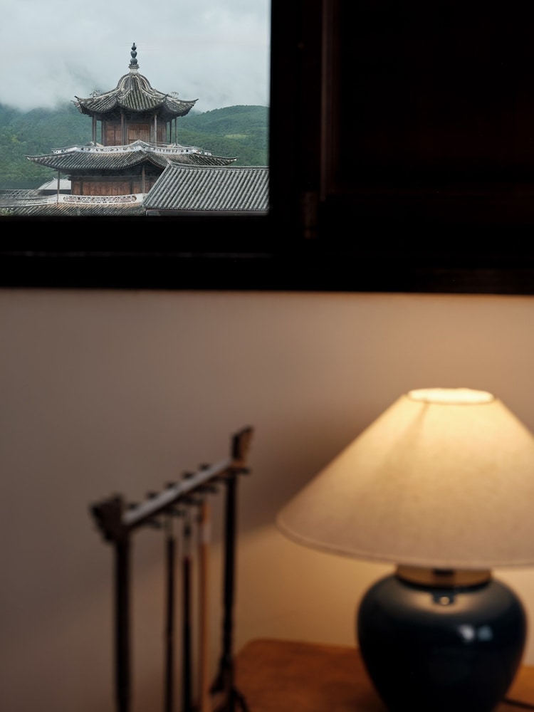 Shaxi Ancient Town Chang Le Li Chinese Courtyard Hotel
