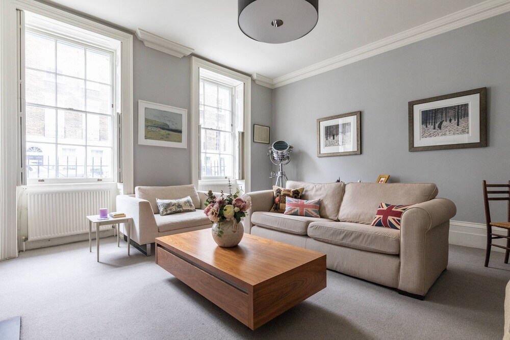 Manchester Street by Onefinestay