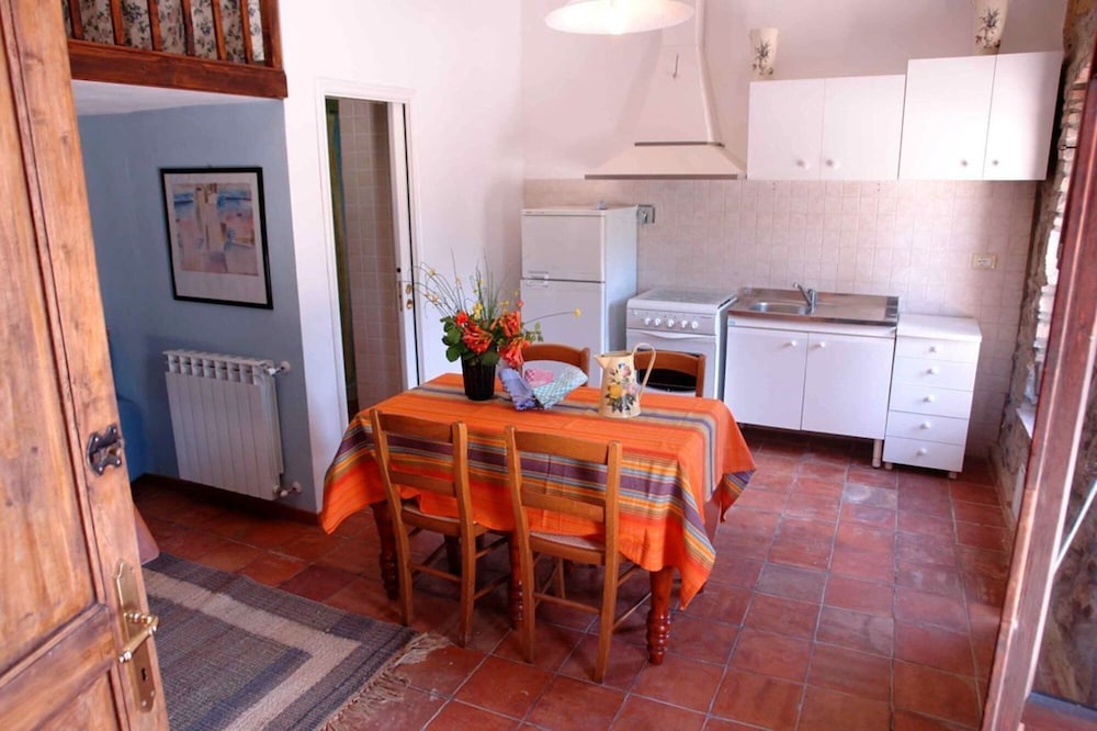 Tenuta Le Sodole - Holiday Home Il Glicine view 5