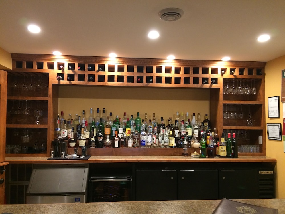 Goldmoor Inn