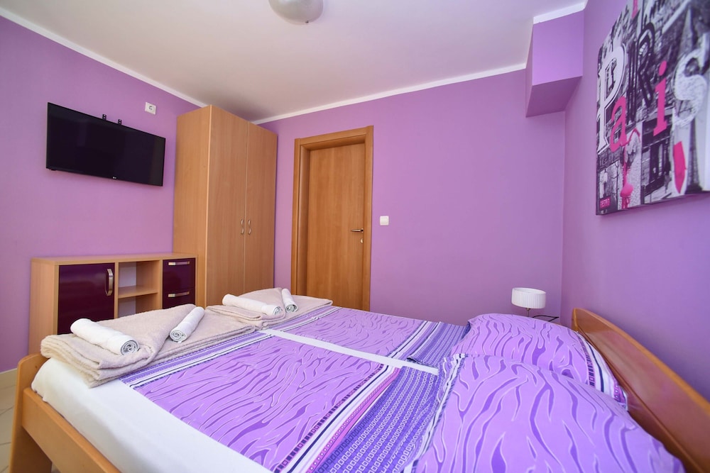Apartments Calenic photo 4