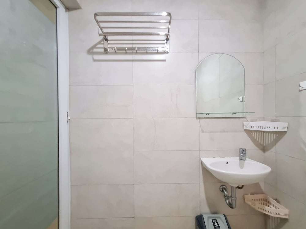 Elegant And Spacious 2Br Loft Green Park Yogyakarta Apartment