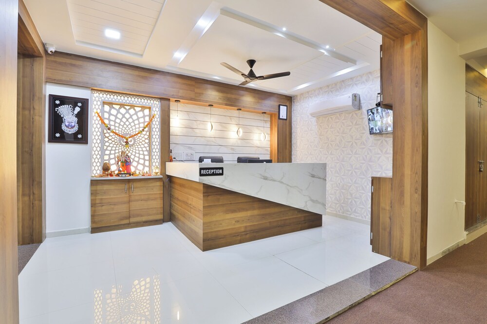 Hotel SR Radhey
