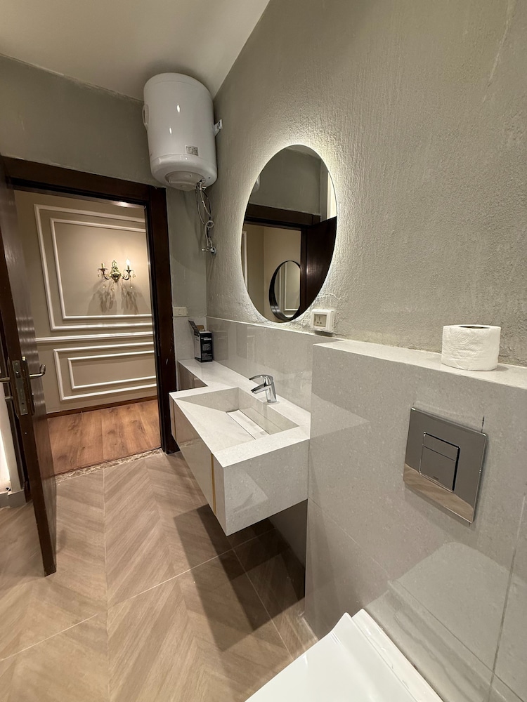 Charming Amman Apartment With Electric Heating & Wifi