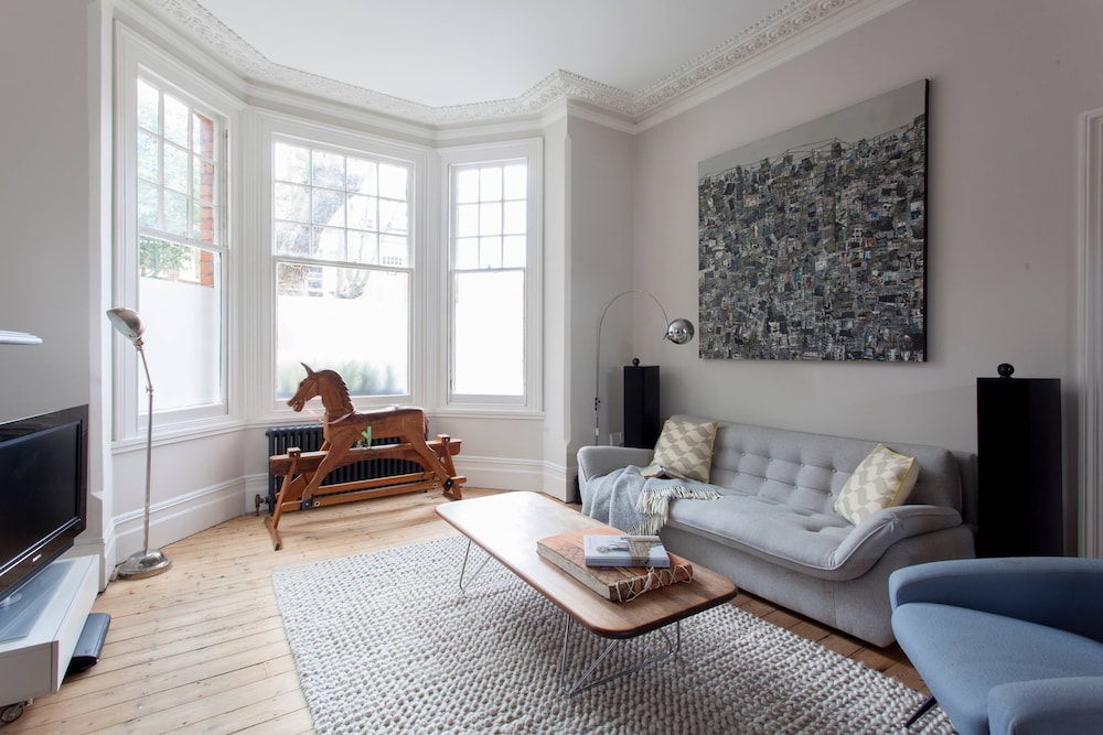 Ardilaun Road by Onefinestay