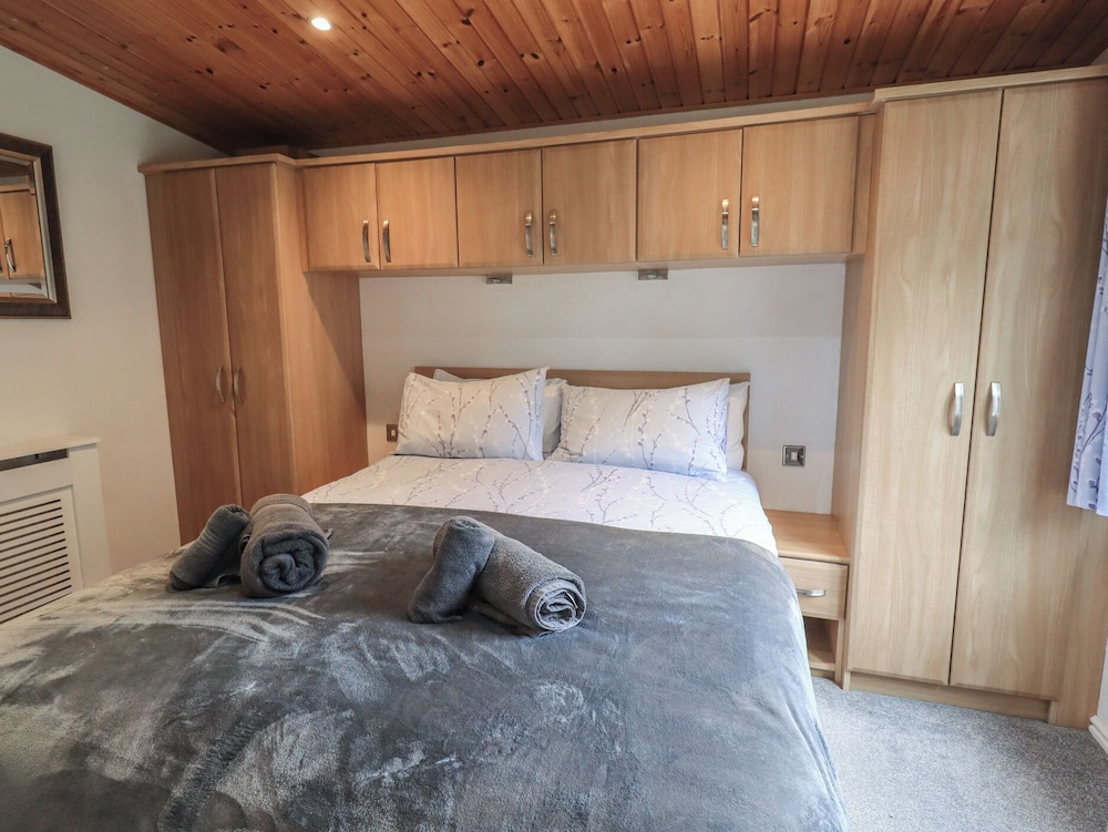 Striding Edge Lodge