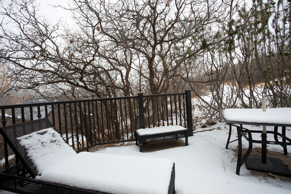 Pinnacle at Deer Valley Resort - Four Bedroom Condo with Hot Tub #1065 4 Condo