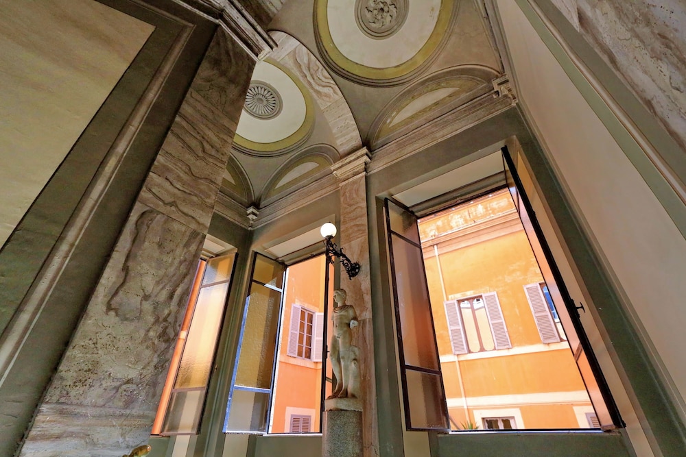 Monti Charme - My Extra Home