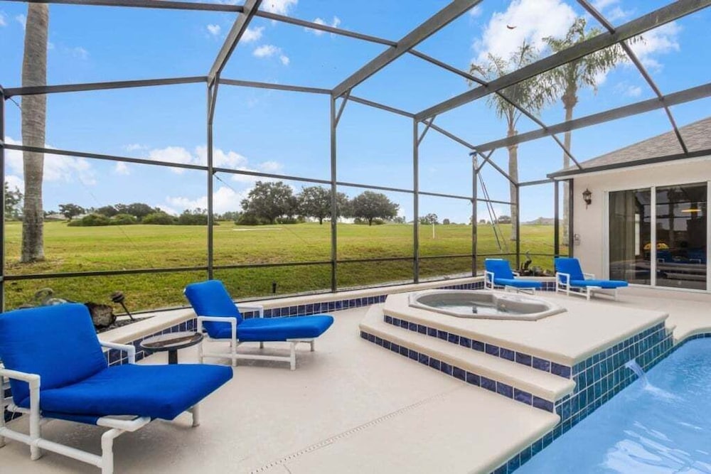 4 Bed Pool Home, Pool Table & More 4 Bedroom Villa