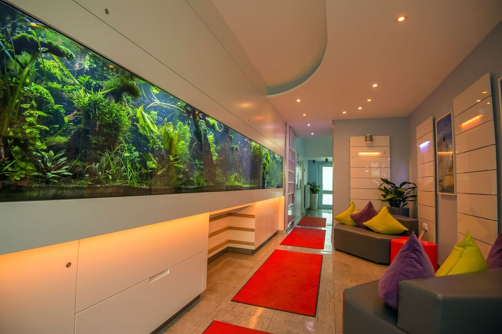 ney.land apartments