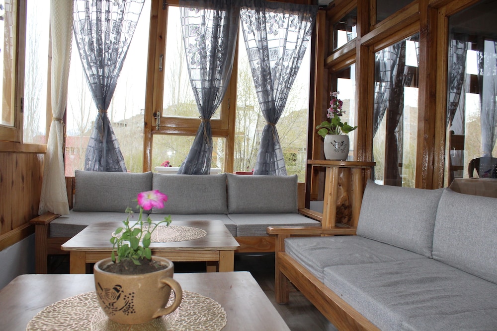 Karma Lodge