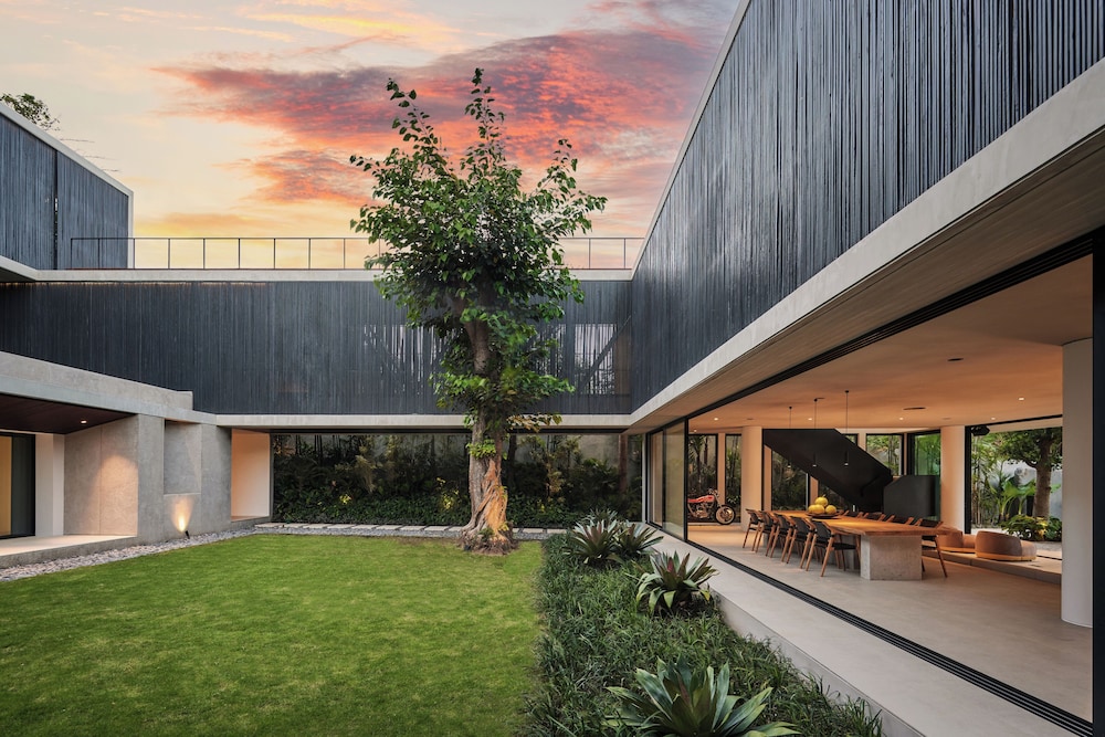 Lux Escape 6BD Architectural Masterpiece