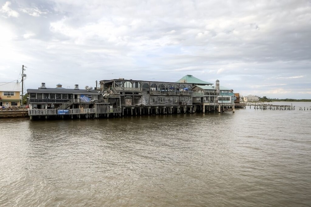 Waterfront Duplex w/ Dock & Views: Near Town!