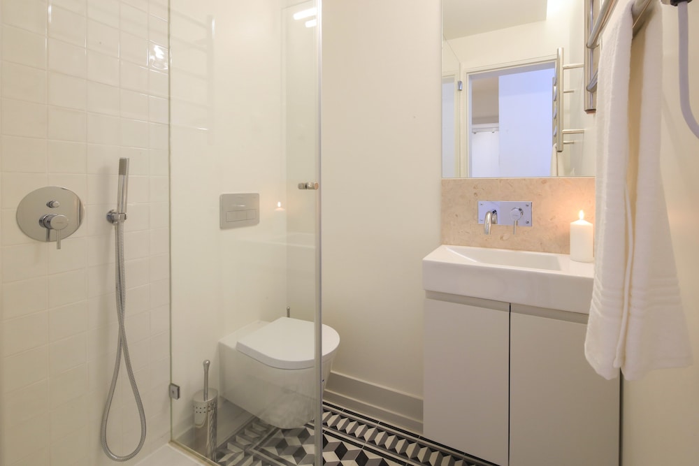 Baixa Apartments by linc