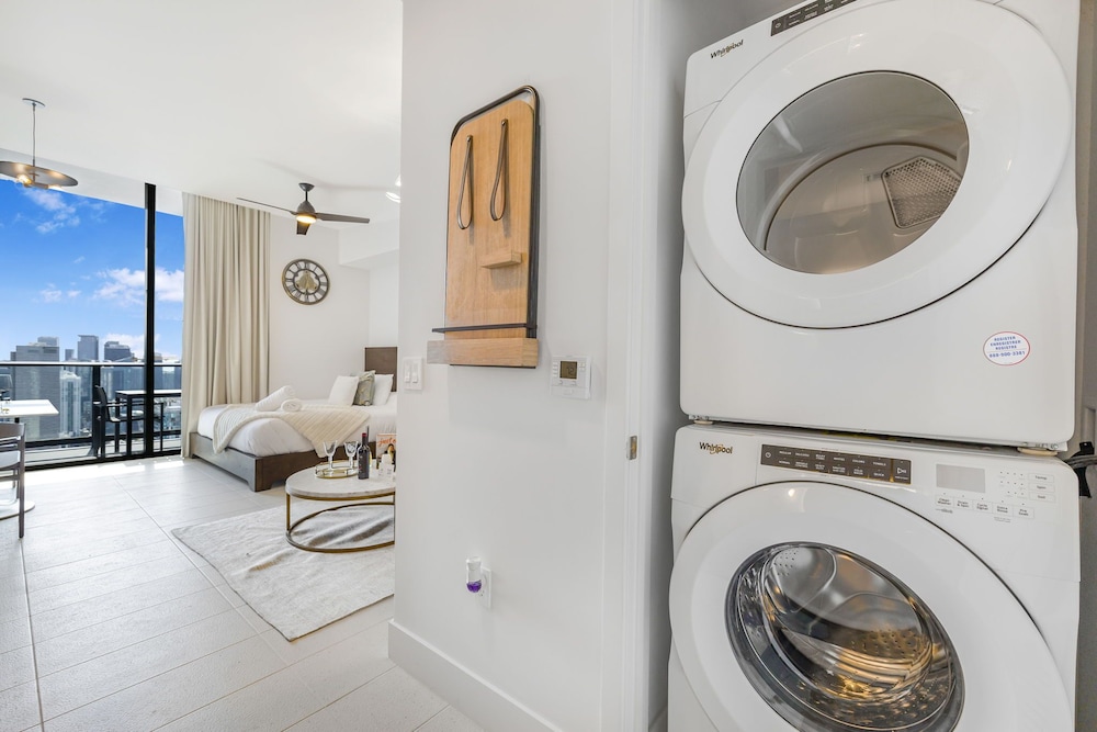 Studio with City Views in Downtown Miami