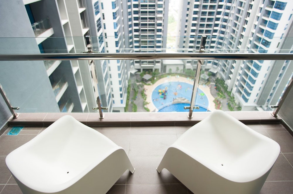 Atlantis Residence by Stayshare Homes photo 6