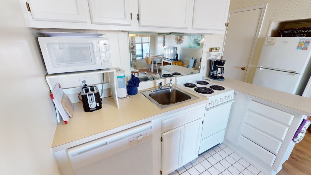 Beach Racquet B by Tybee Vacation Rentals