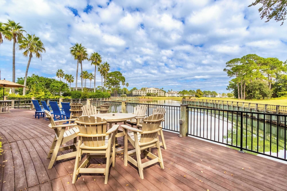 Luxury 3 Bed 3 Bath Resort Beaches Pool Golf