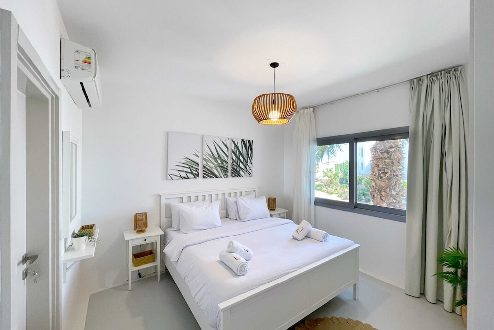 Xuru Stays I Charming & Beautifully Styled 3bdr @ Swan Lake Gouna