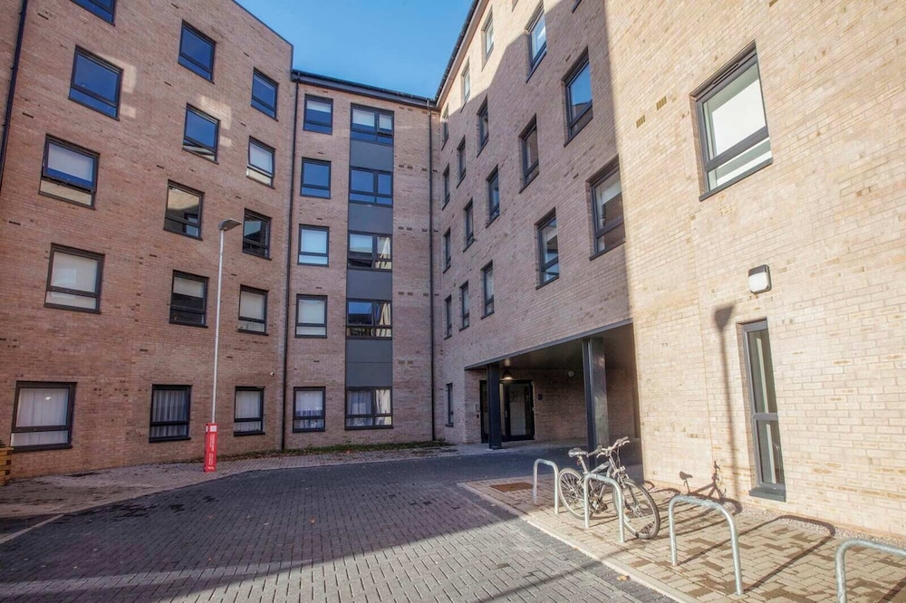 Caledon Court