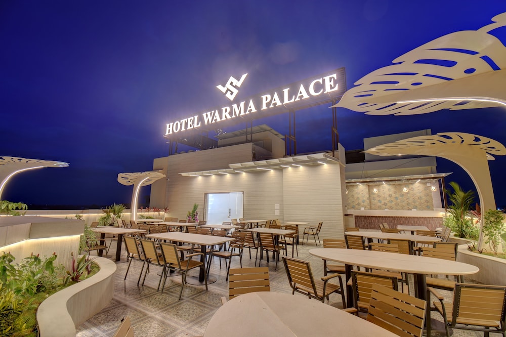 Hotel Warma Palace